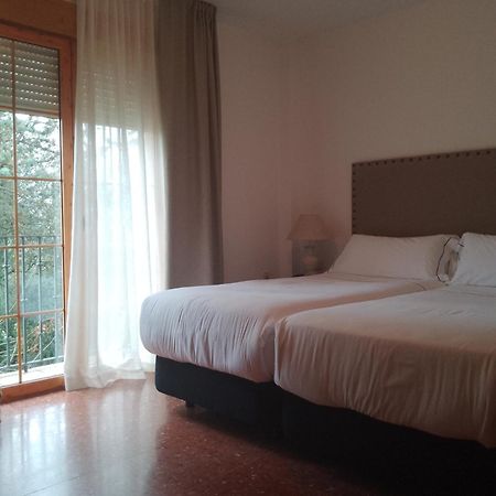 Hotel Tugasa El Almendral Setenil De Las Bodegas Экстерьер фото
