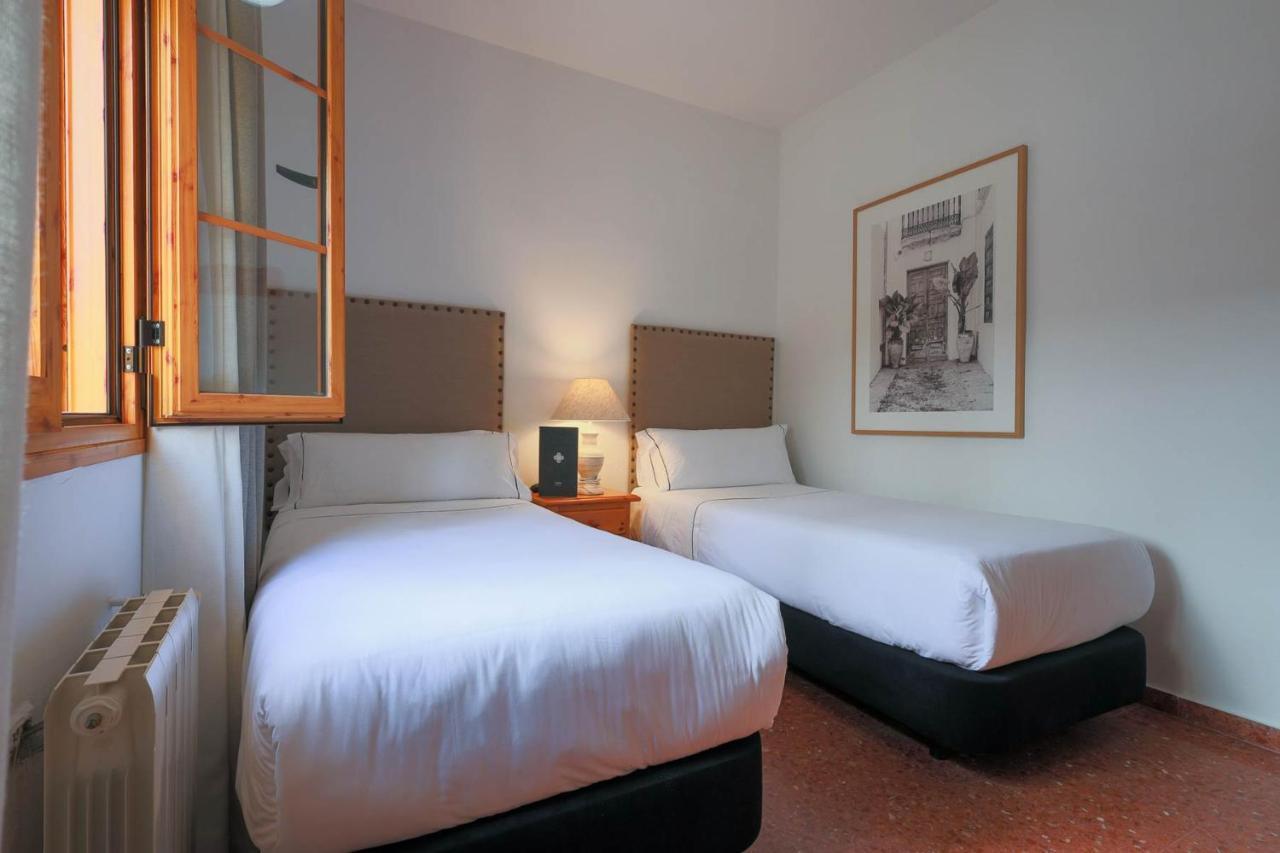 Hotel Tugasa El Almendral Setenil De Las Bodegas Экстерьер фото