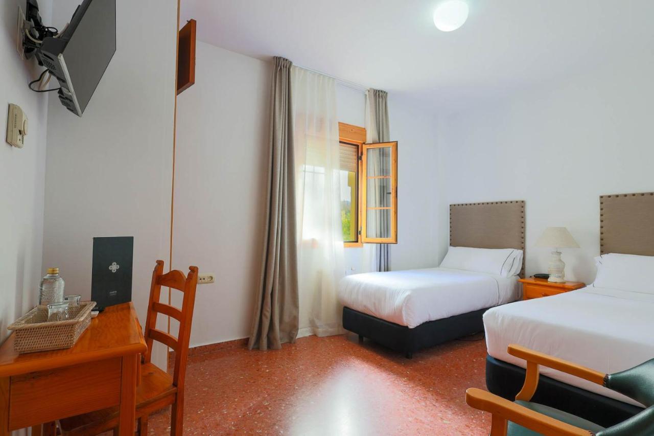 Hotel Tugasa El Almendral Setenil De Las Bodegas Экстерьер фото