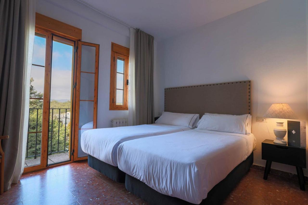 Hotel Tugasa El Almendral Setenil De Las Bodegas Экстерьер фото
