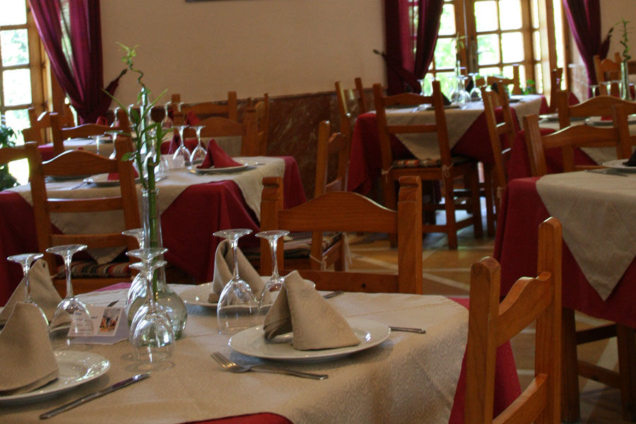 Hotel Tugasa El Almendral Setenil De Las Bodegas Экстерьер фото